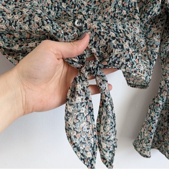 Vintage Ditzy Floral Y2K Button Down Tie Knit Crop Top Shirt - Picture 6 of 8